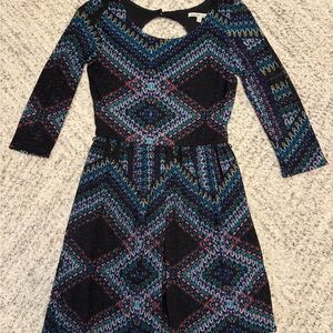 Chic Geometric Long Sleeve Dress